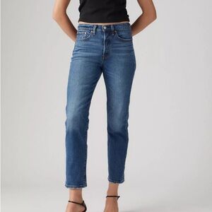 Levi's Premium Wedgie Straight Fit Jeans Womens Size 29 Medium Wash Denim